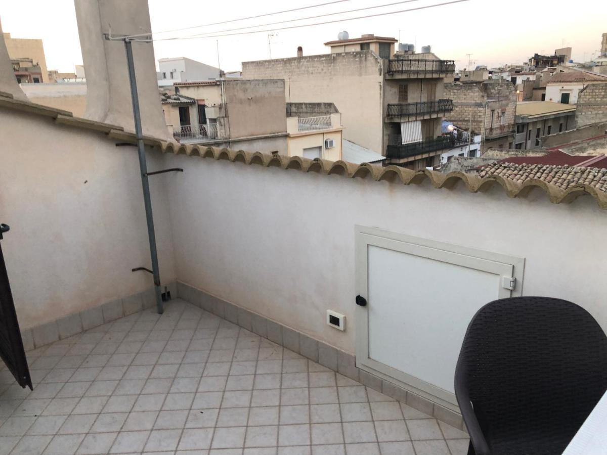 Mansarda Mentana Due Apartment วิตตอเรีย ภายนอก รูปภาพ
